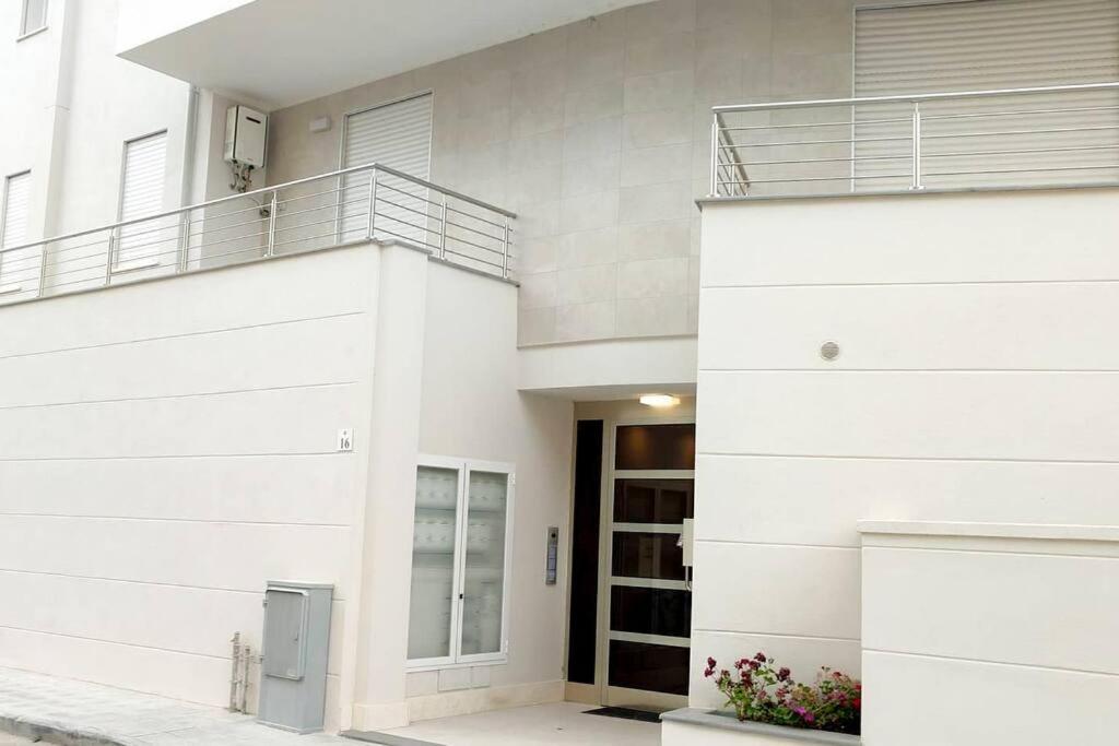 Lido Beach Apartments, Nuovi E Moderni, Vicino Alla Spiaggia 알게로 외부 사진