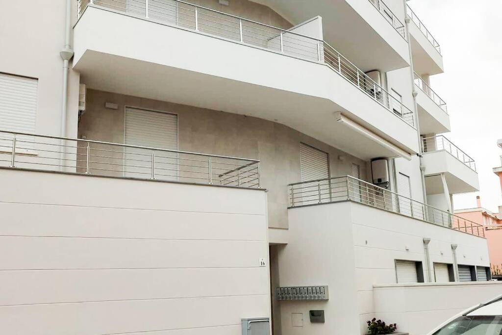 Lido Beach Apartments, Nuovi E Moderni, Vicino Alla Spiaggia 알게로 외부 사진